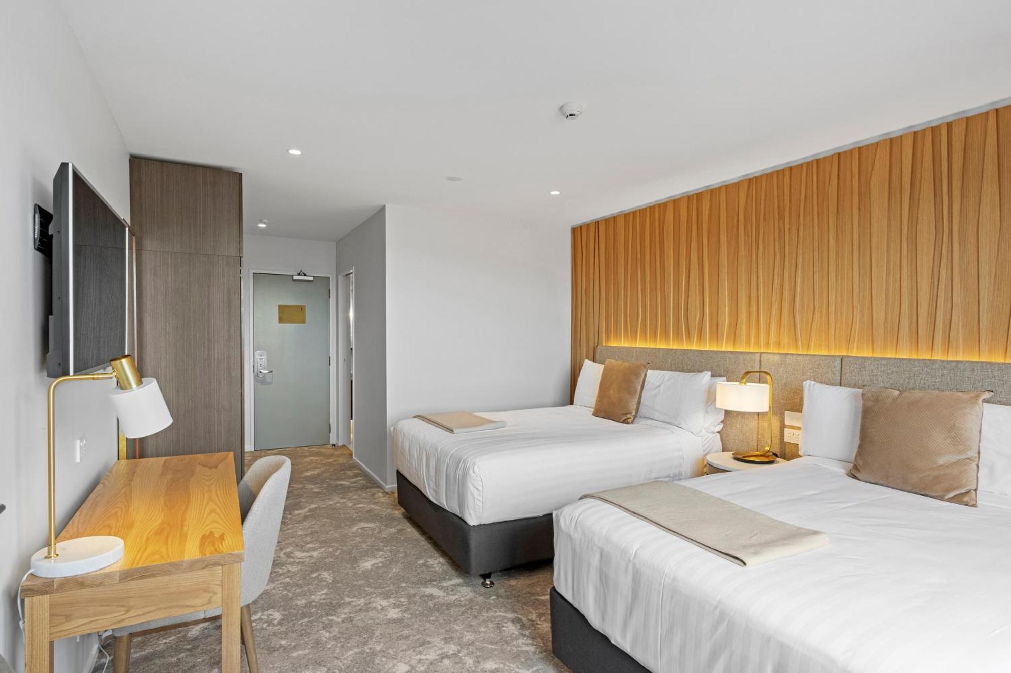 Hotel Elms Christchurch, Ascend Hotel Collection Экстерьер фото